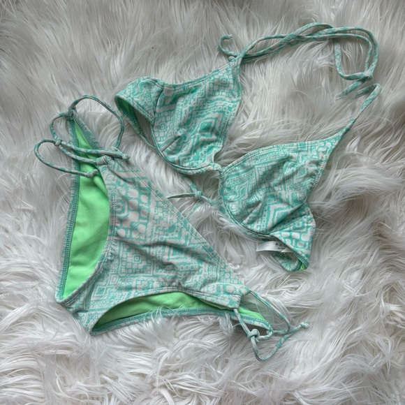 Live Love Dream LLD (aeropostale brand) aqua bikini, size s - Picture 1 of 4